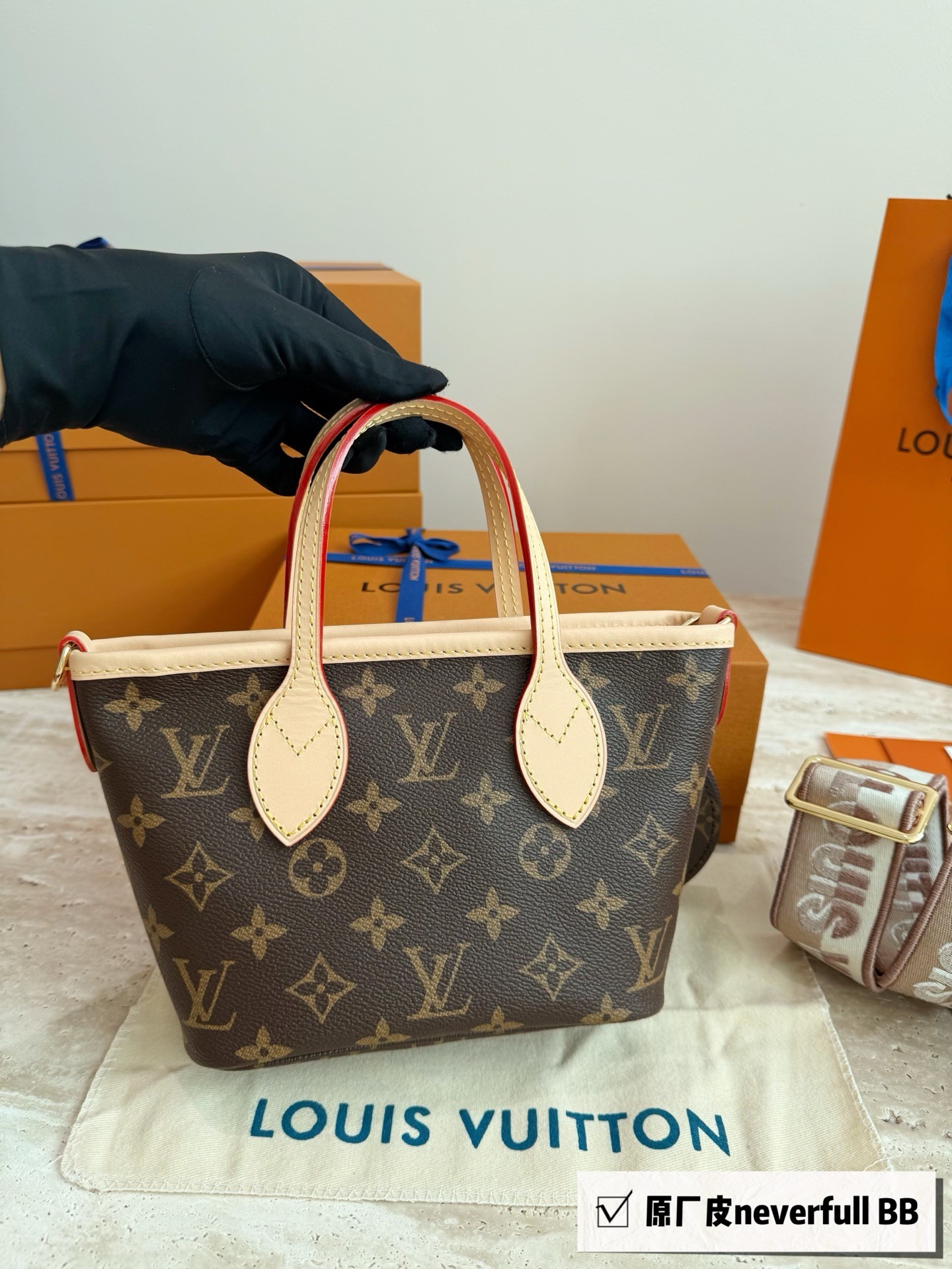 （Louis Vuitton） Neverfull BB