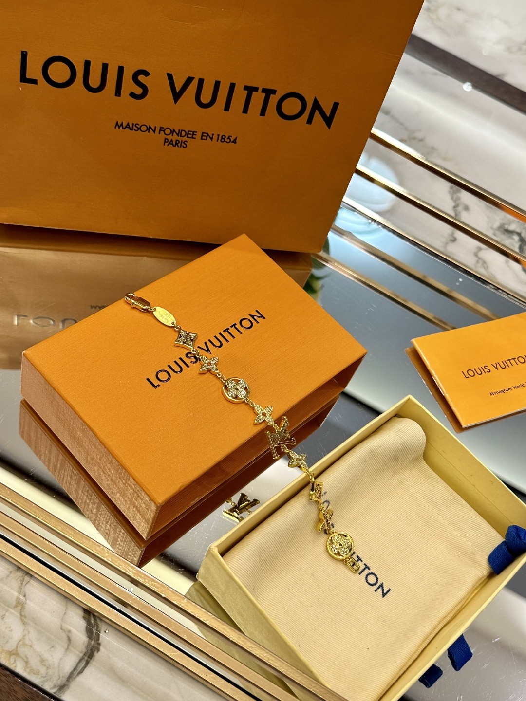 (Louis Vuitton) Bracelet à motif Monogram