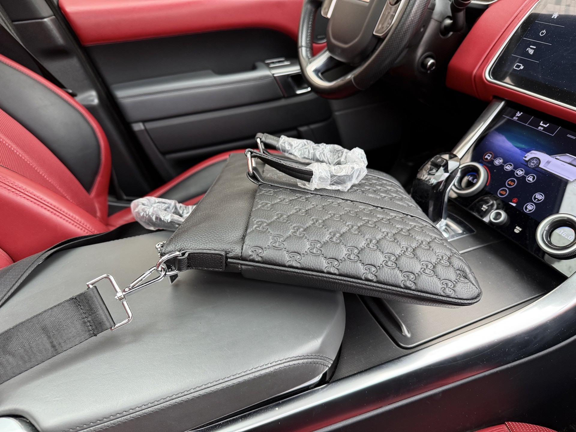 (Gucci) Men's Briefcase.