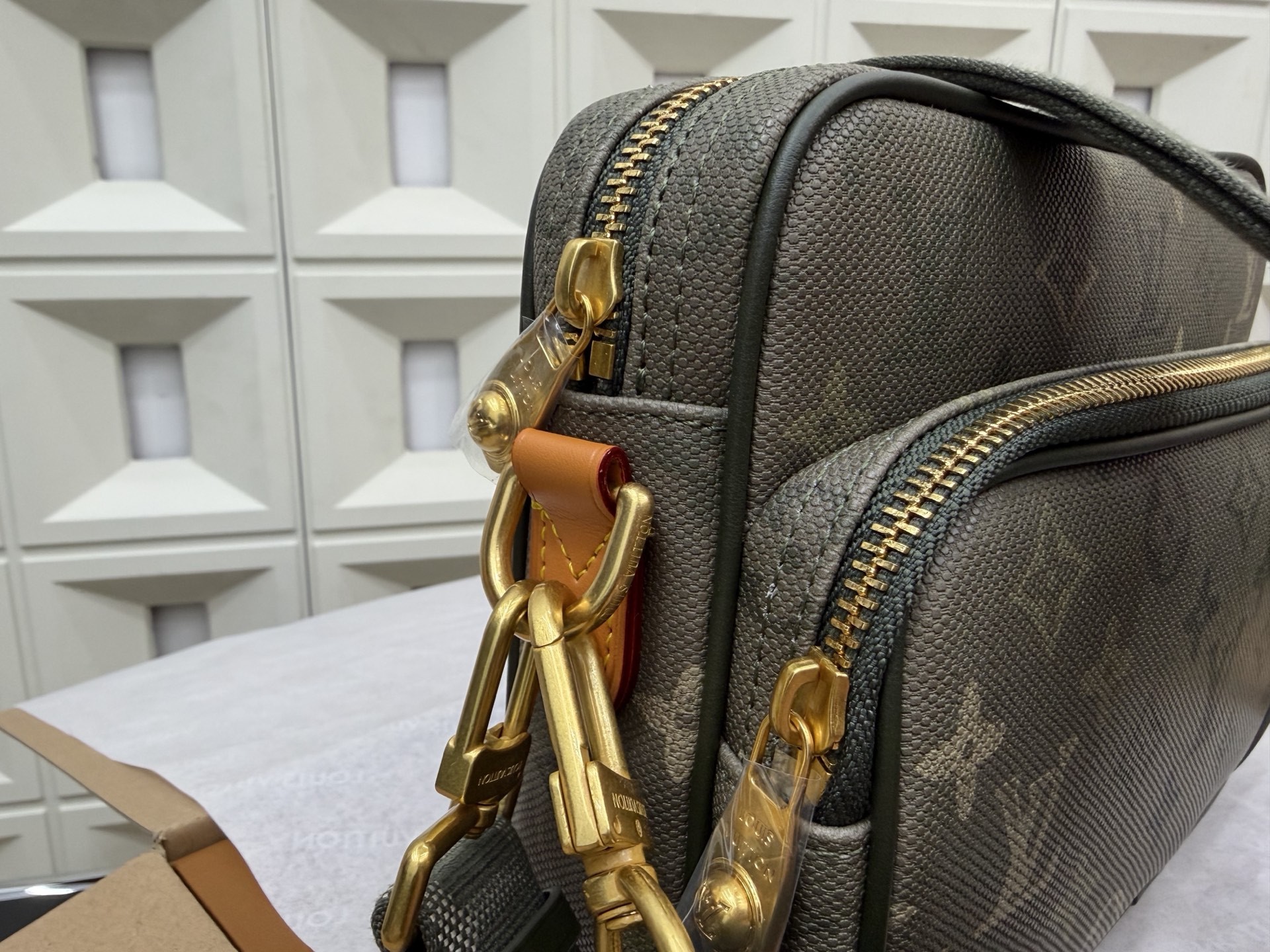 Sacoche Nil (Louis Vuitton)