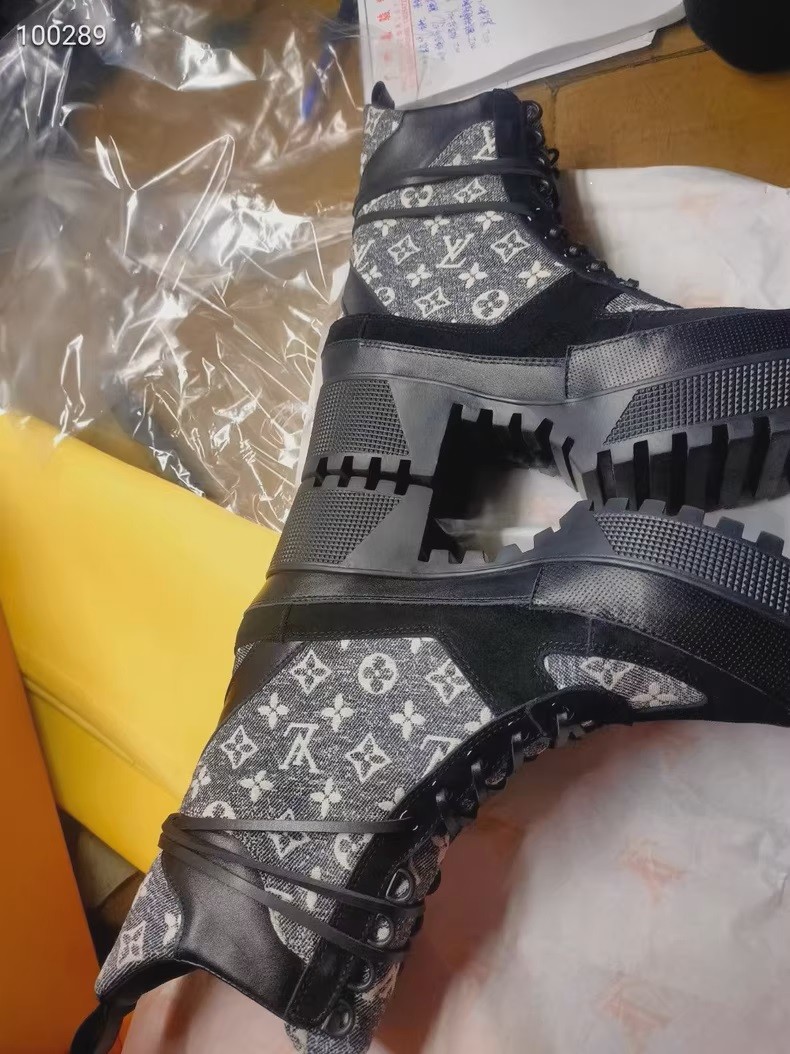 (Louis Vuitton) Laureate Platform Desert Boot