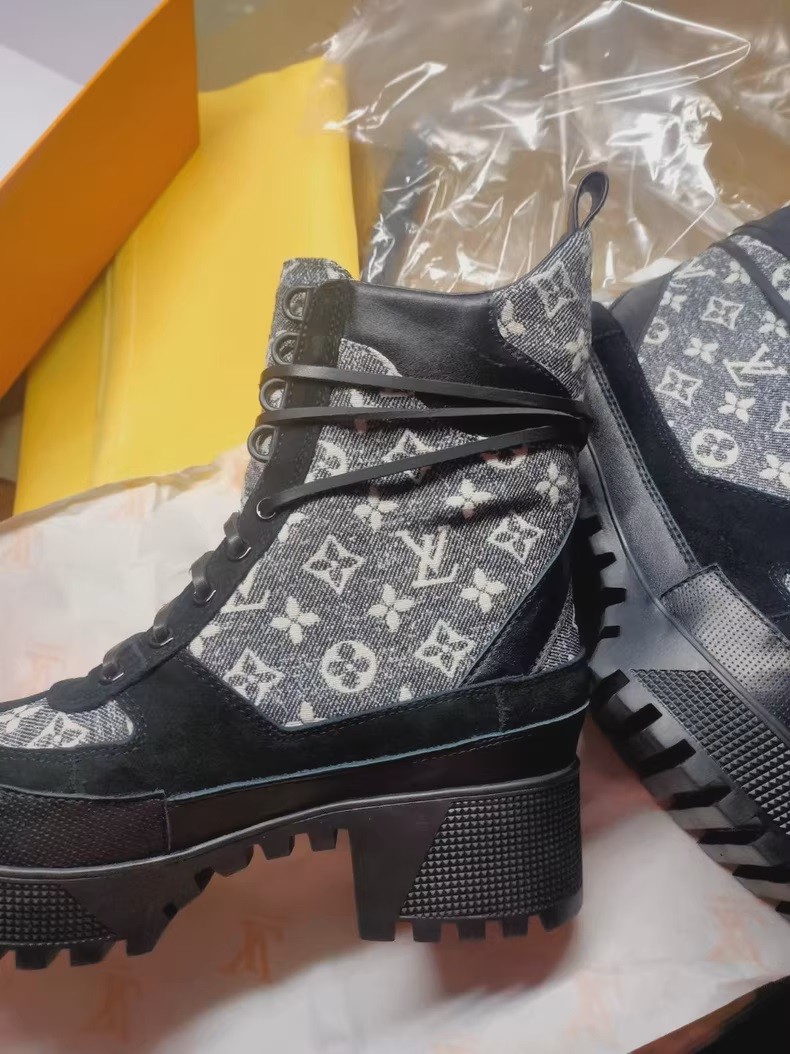 (Louis Vuitton) Laureate Platform Desert Boot