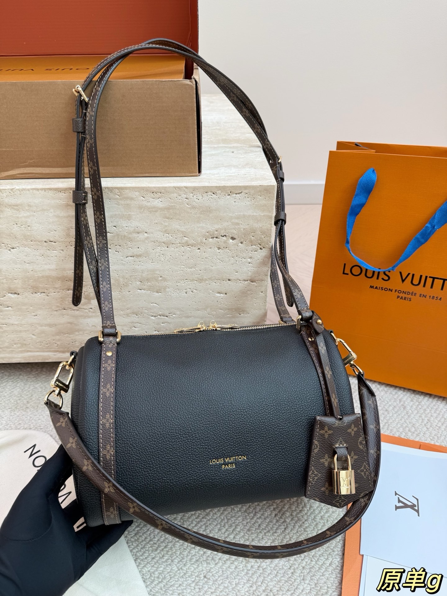 （Louis Vuitton） Express PM