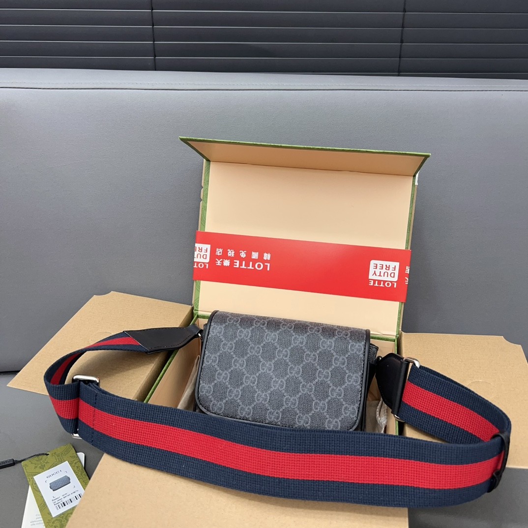 Gucci GG Supreme Canvas Crossbody Bag