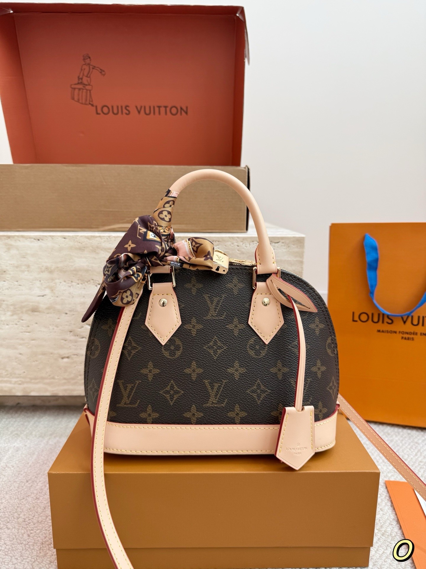 Louis Vuitton）Alma BB