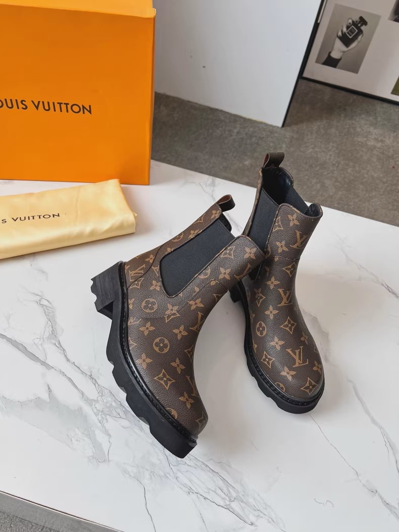 (Louis Vuitton) Poplar Ankle Boots.