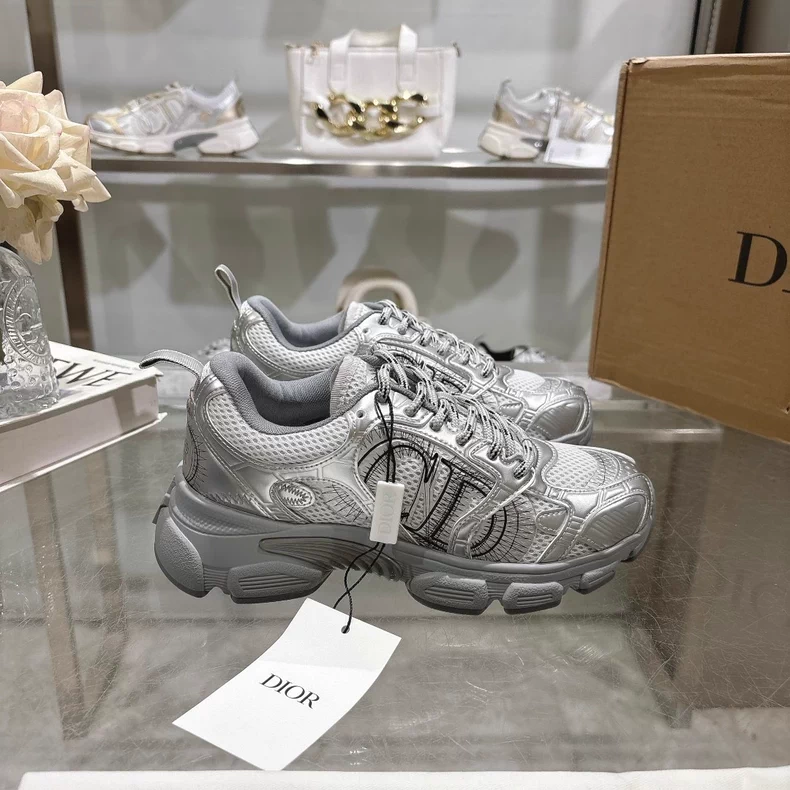 (Dior) Chrono Sneakers