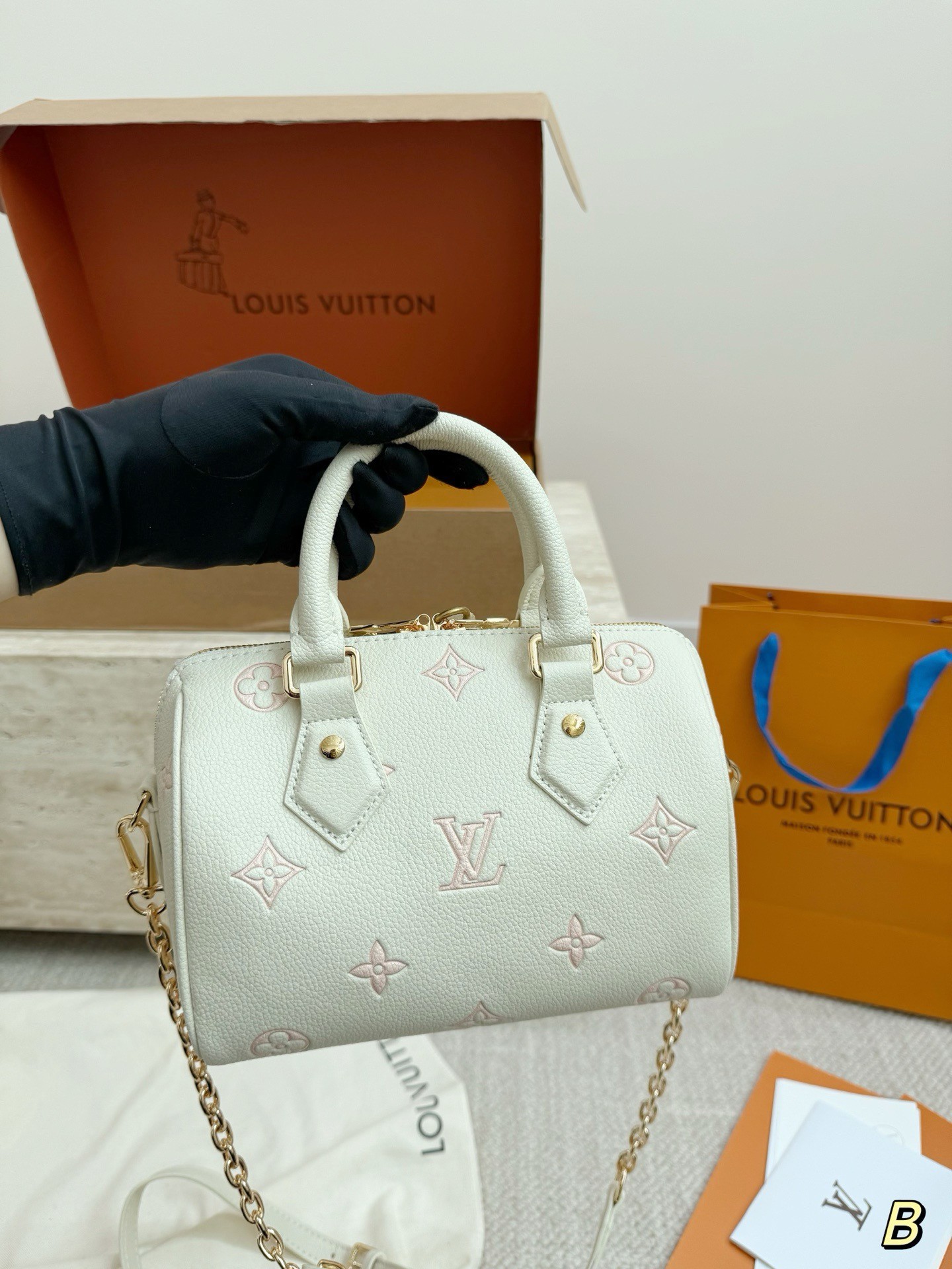（Louis Vuitton）Speedy Bandoulière 20