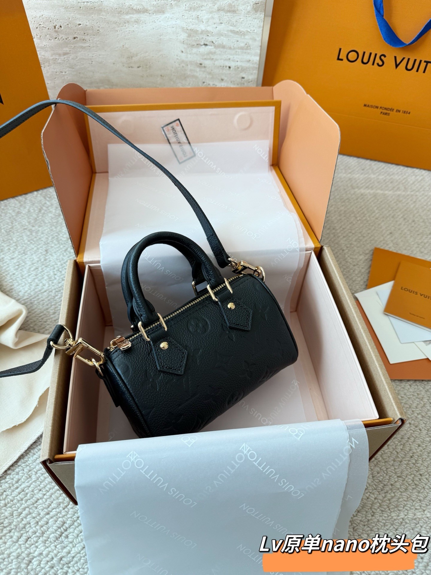 (Louis Vuitton)  Nano Speedy