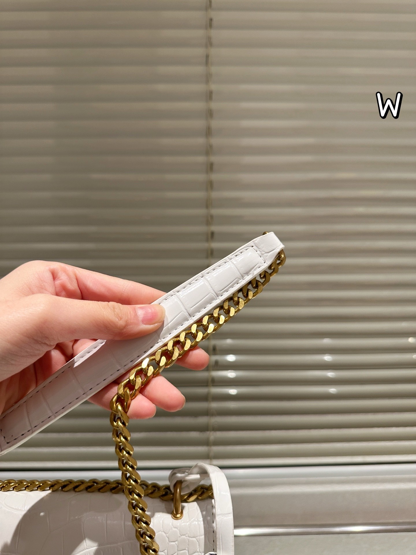 Sac moyen en cuir gaufré crocodile Saint Laurent Sunset