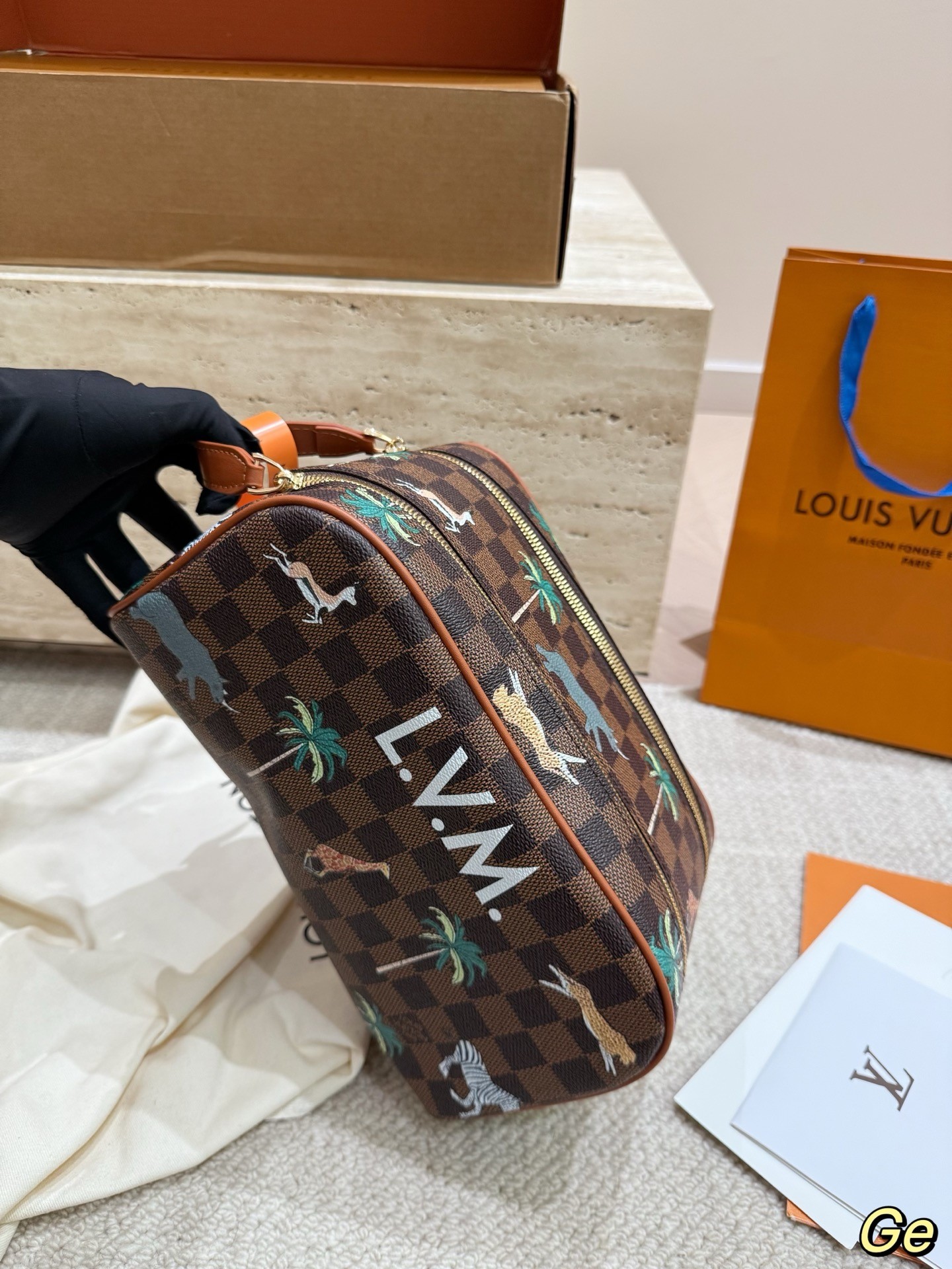 （Louis Vuitton） LV x The Darjeeling Limited Dopp Kit