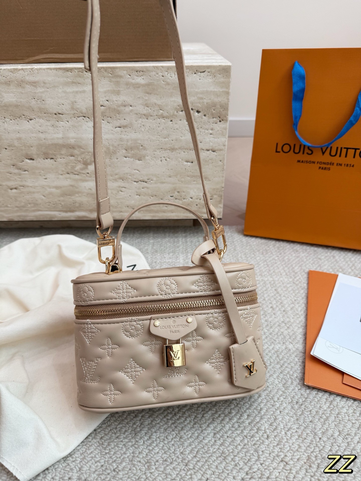 Louis Vuitton） Vanity PM