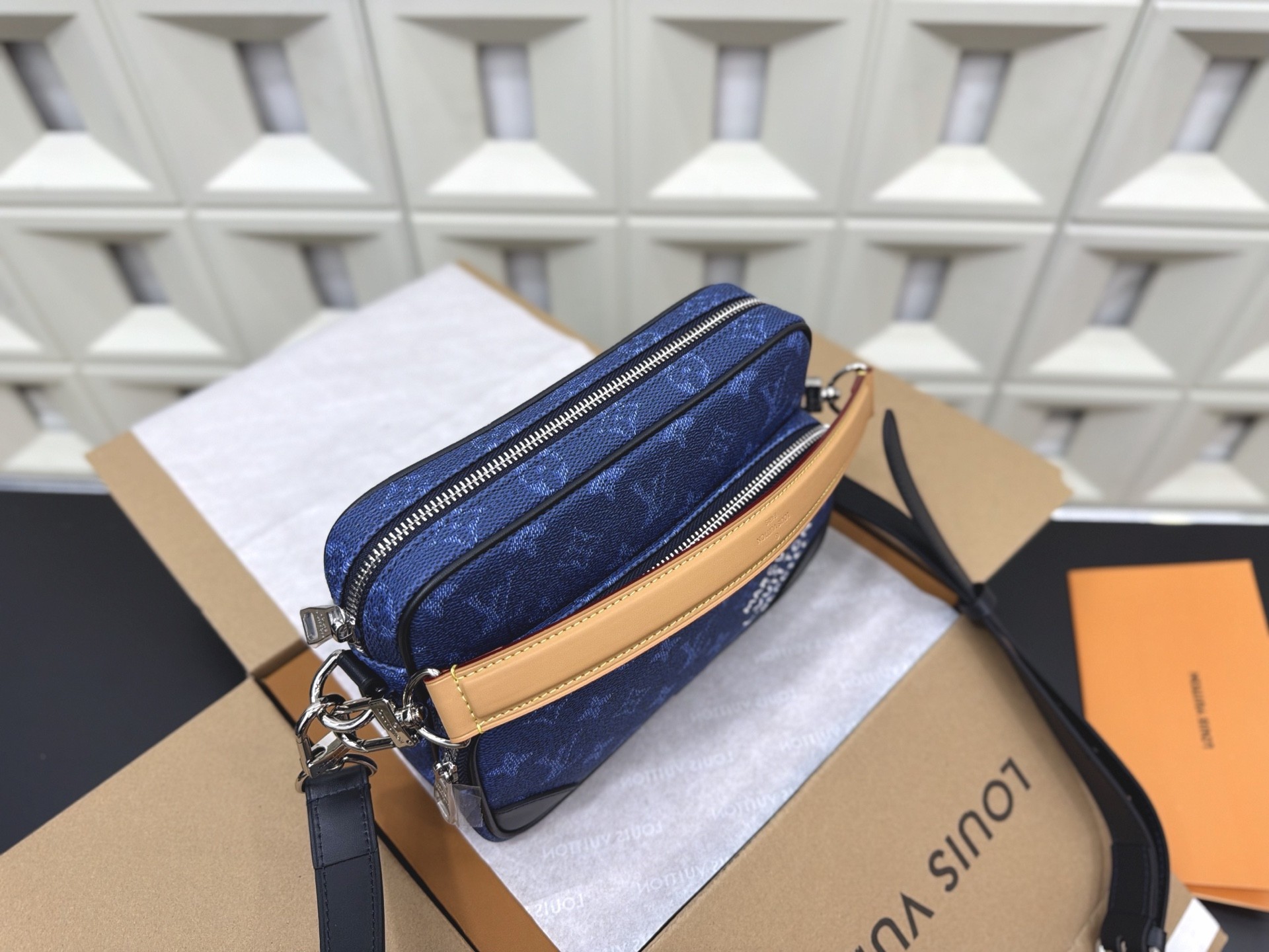 （Louis Vuitton） Nil shoulder bag