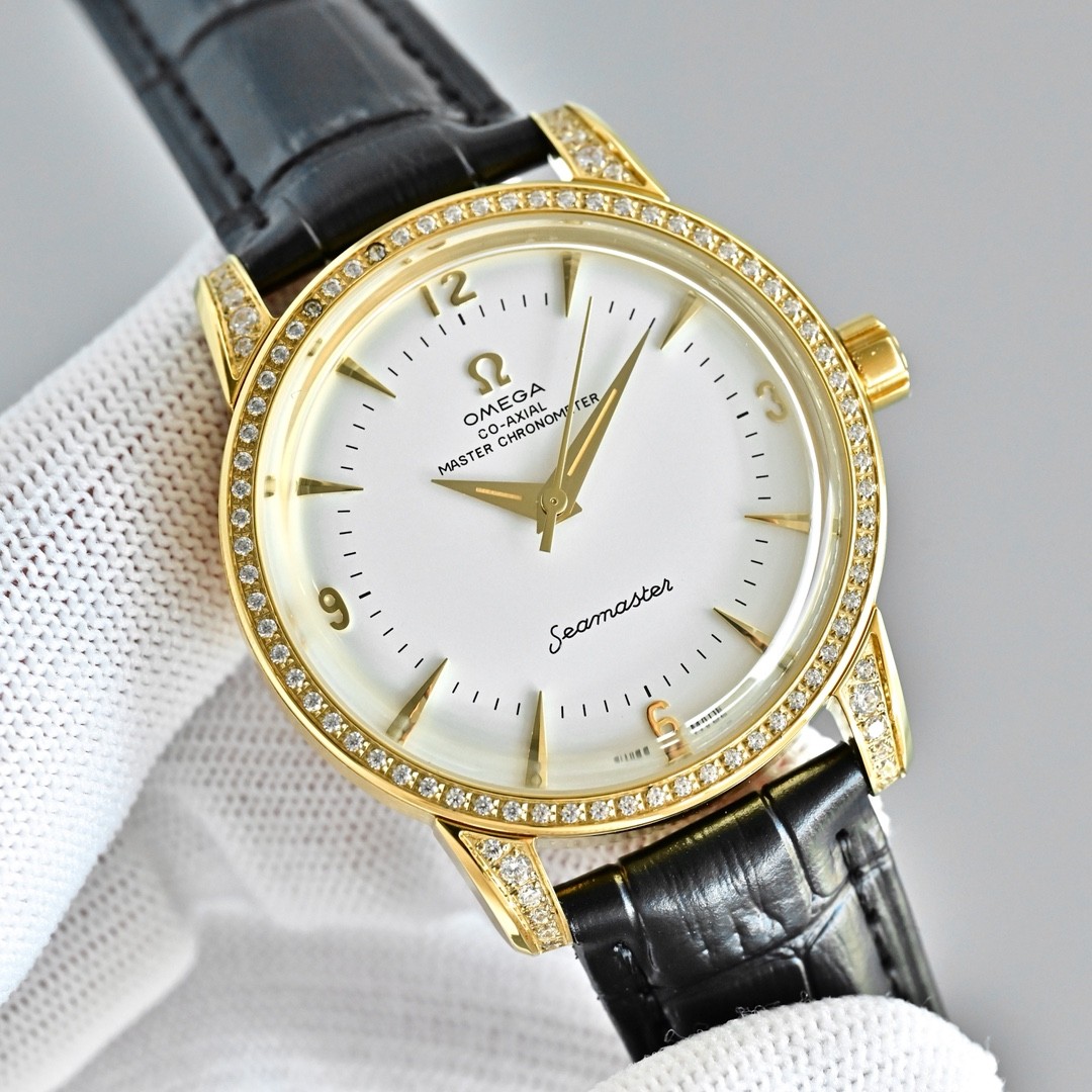 (OMEGA) A modern tribute or custom model from the Seamaster collection