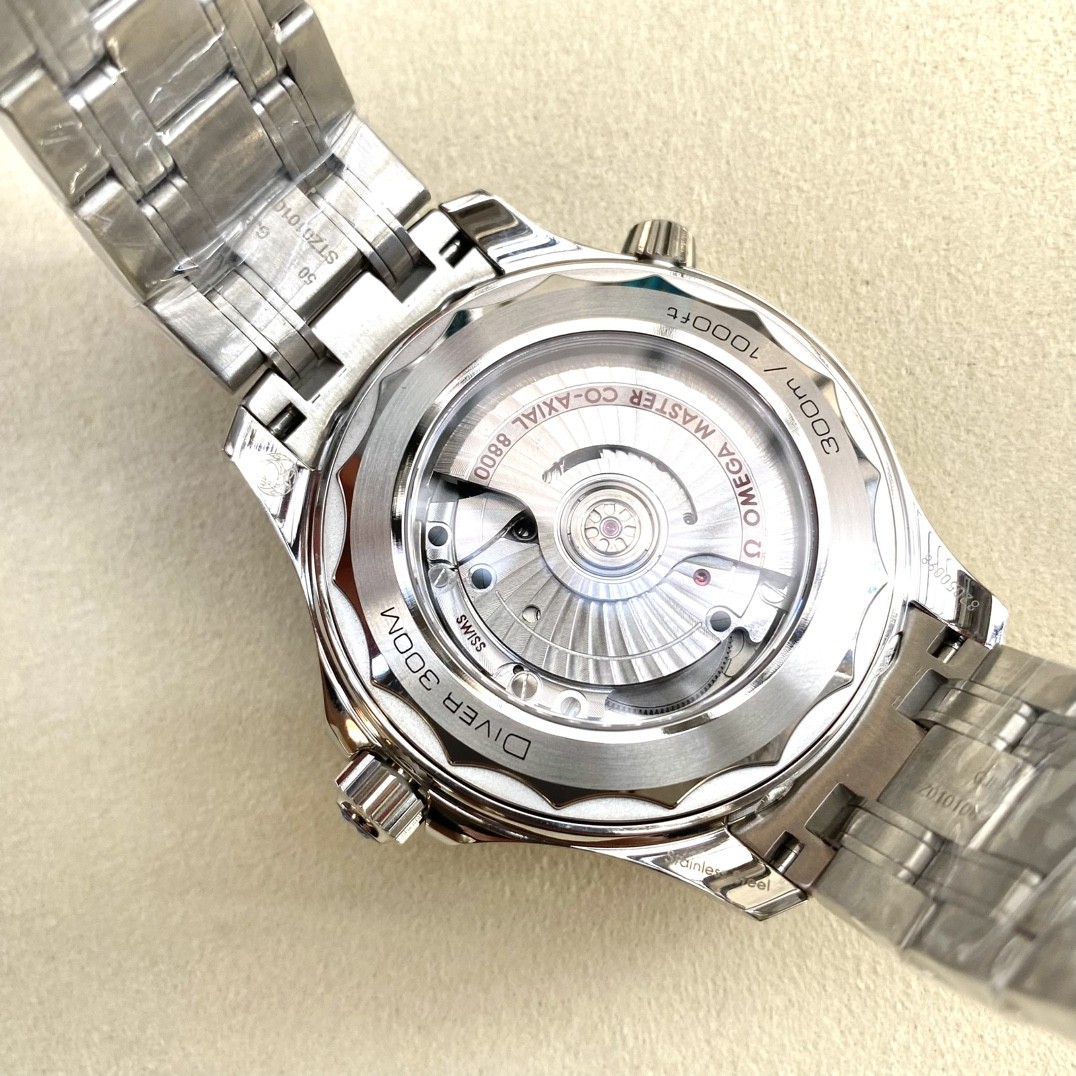 (Omega)'s classic timepiece: the Seamaster Diver 300M