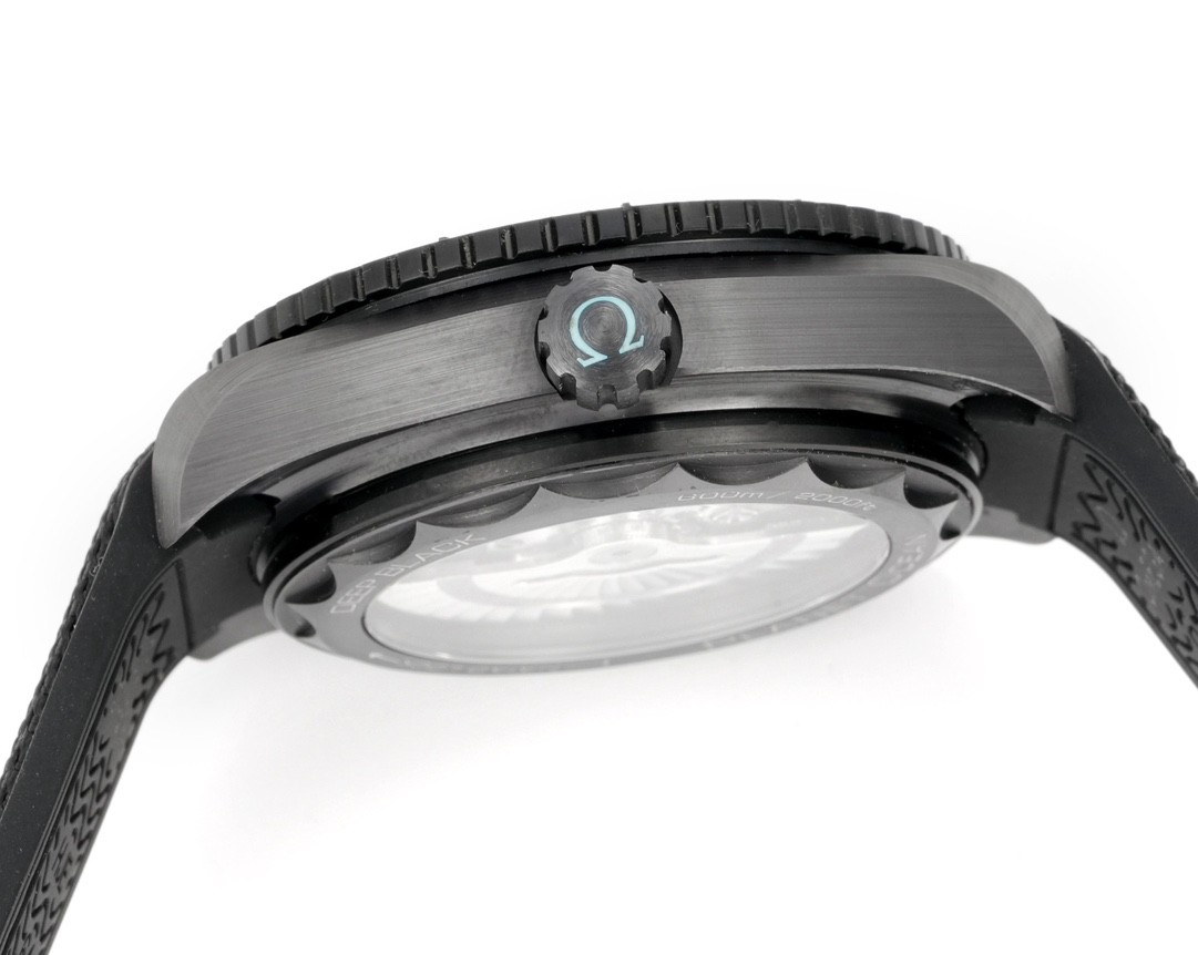 (OMEGA) Seamaster Planet Ocean 600M Co-Axial Master Chronometer GMT Worldtimer