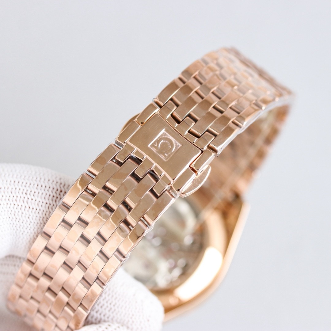 (OMEGA) De Ville Trésor watch