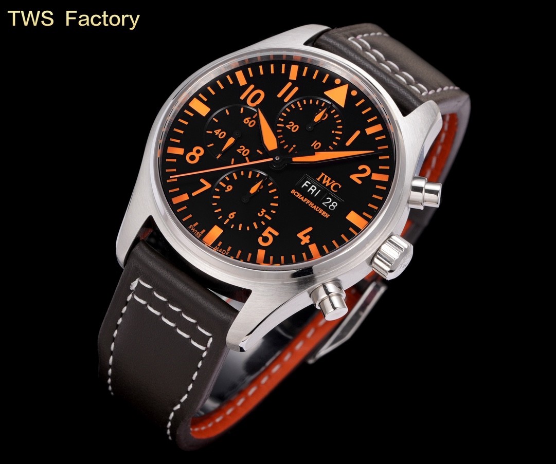（IWC Schaffhausen）Pilot's Watch Chronograph "Orange Storm"