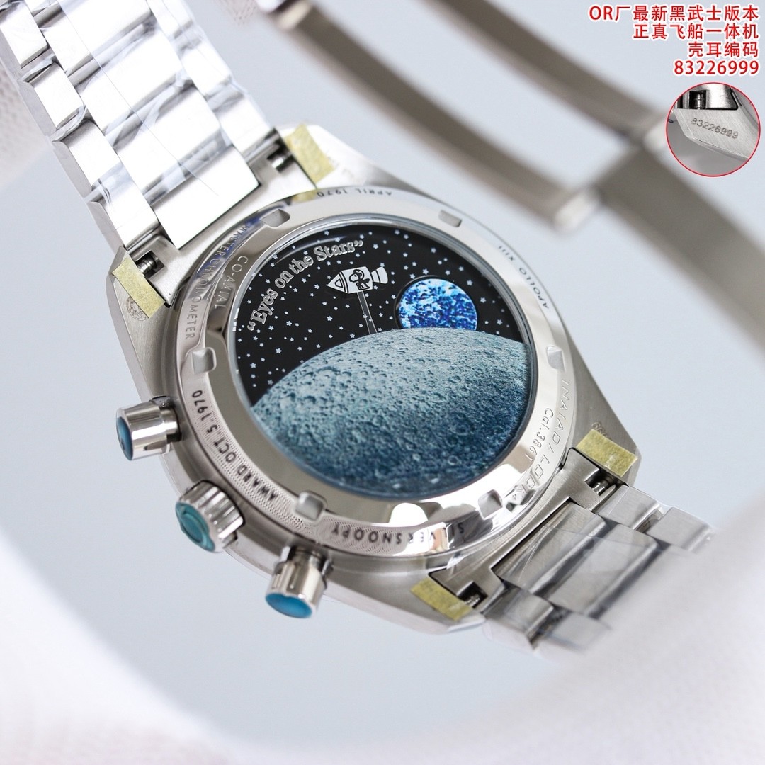 (OMEGA) Speedmaster “Snoopy Award” 50th Anniversary Edition Watch.