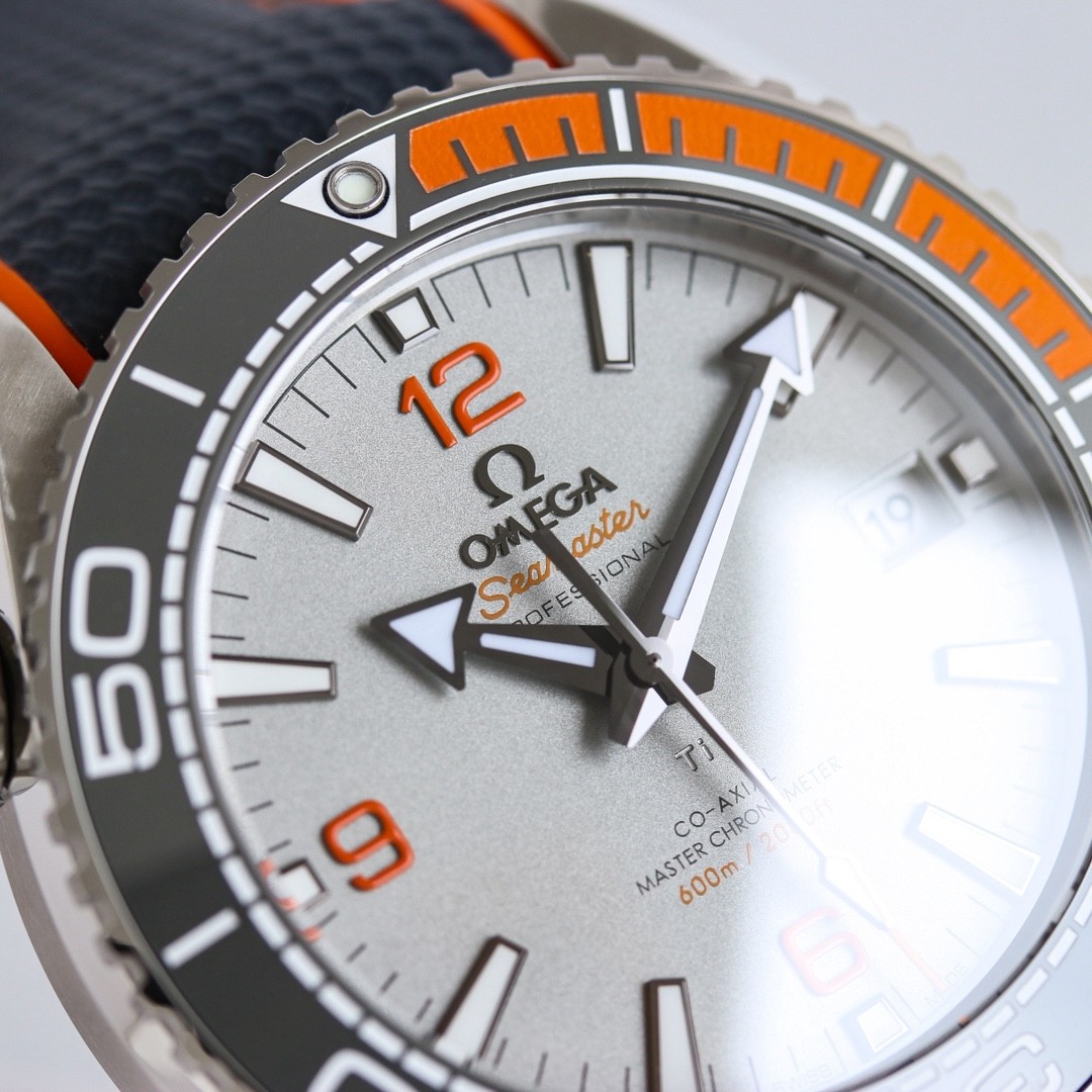 （OMEGA）Planet Ocean 600M