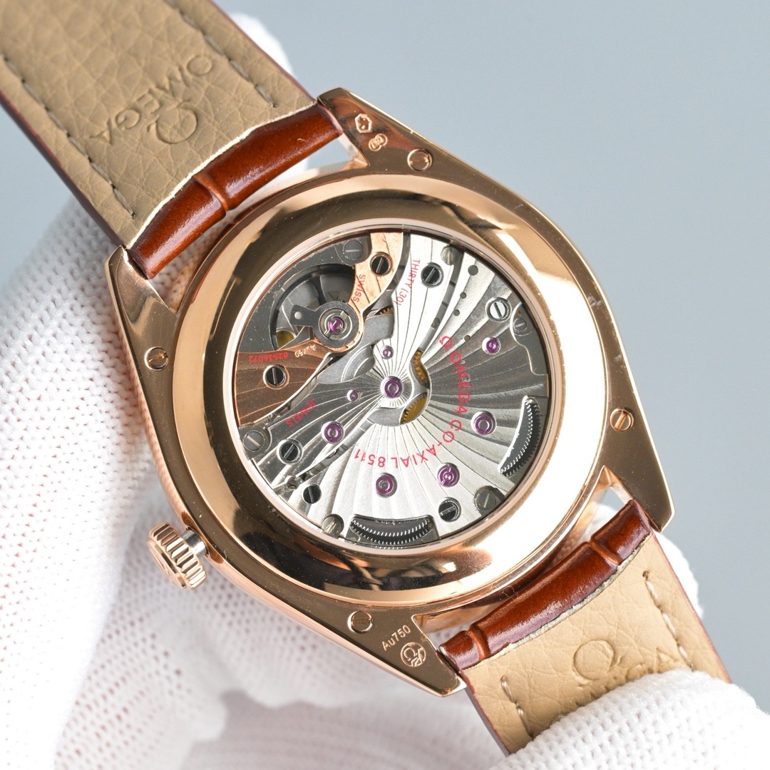 (OMEGA) De Ville Trésor Watch