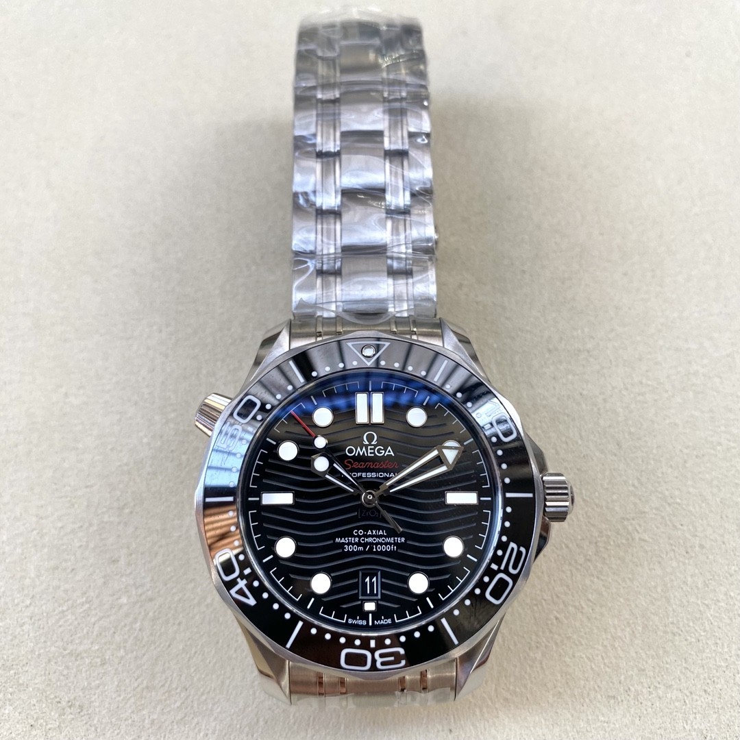 (Omega)'s classic timepiece: the Seamaster Diver 300M